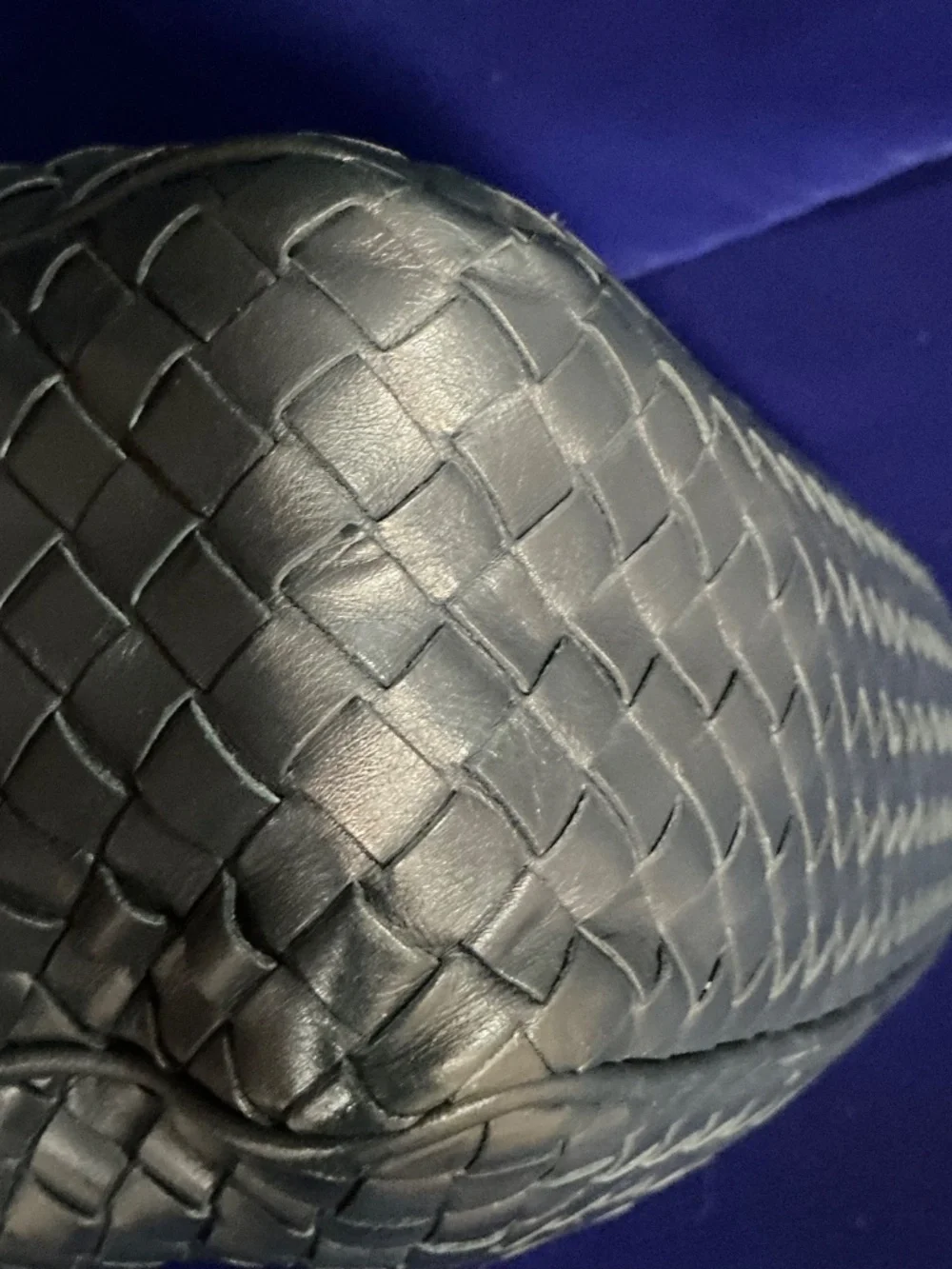 Bottega Veneta Intrecciato Navy blue messenger bag
